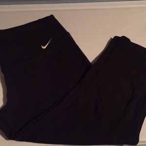 DriFit Nike Capris Black